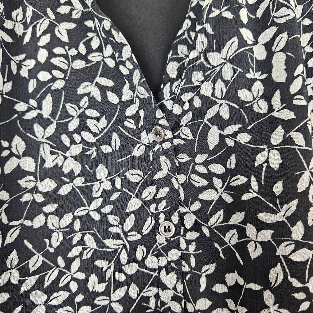 VINCE CAMUTO Front Button Black White Leaf Sheer Sleeved Career Blouse Top Small - Picture 3 of 6